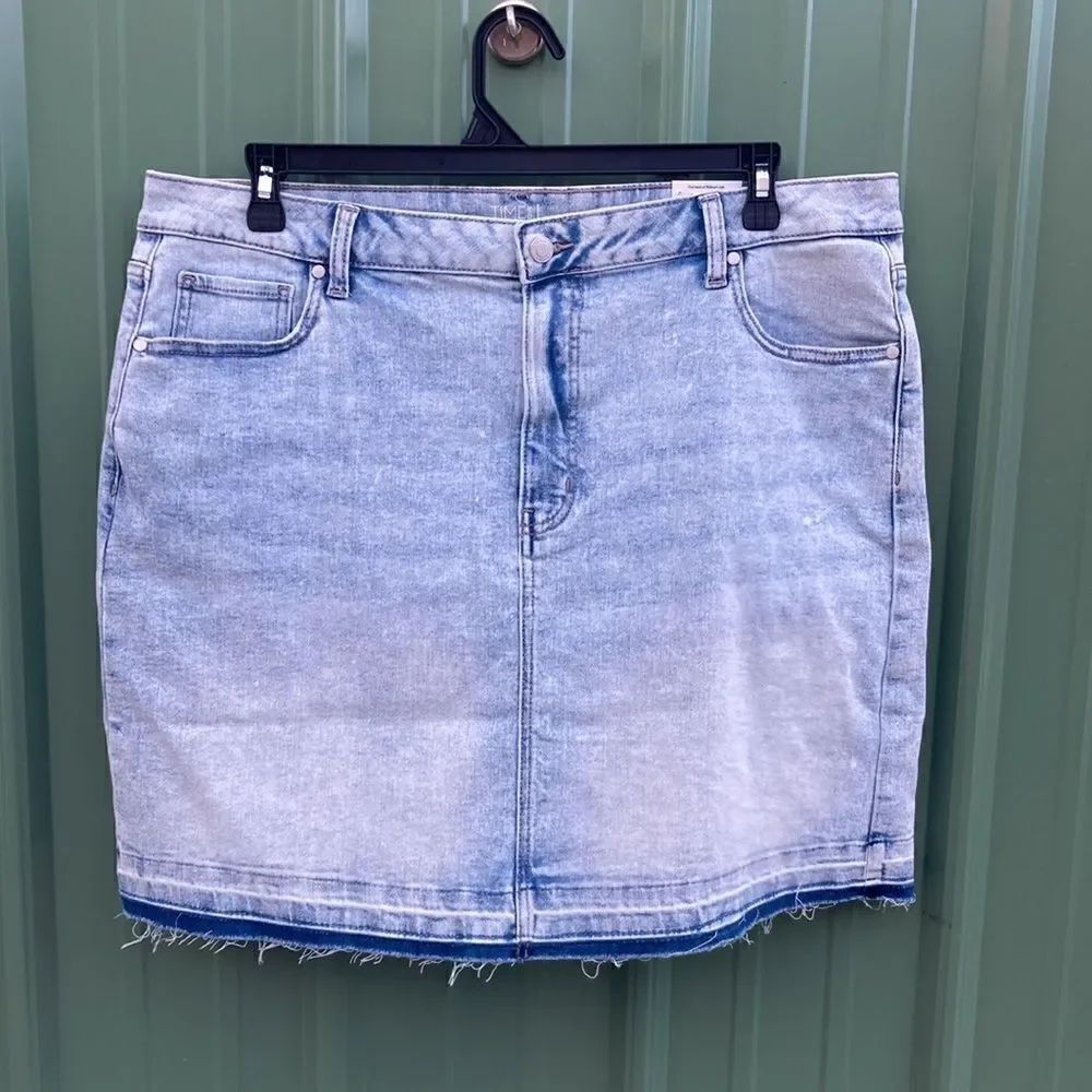 Women’s Denim Acid Washed Comfy Released Hem Mini Shirt Size 18